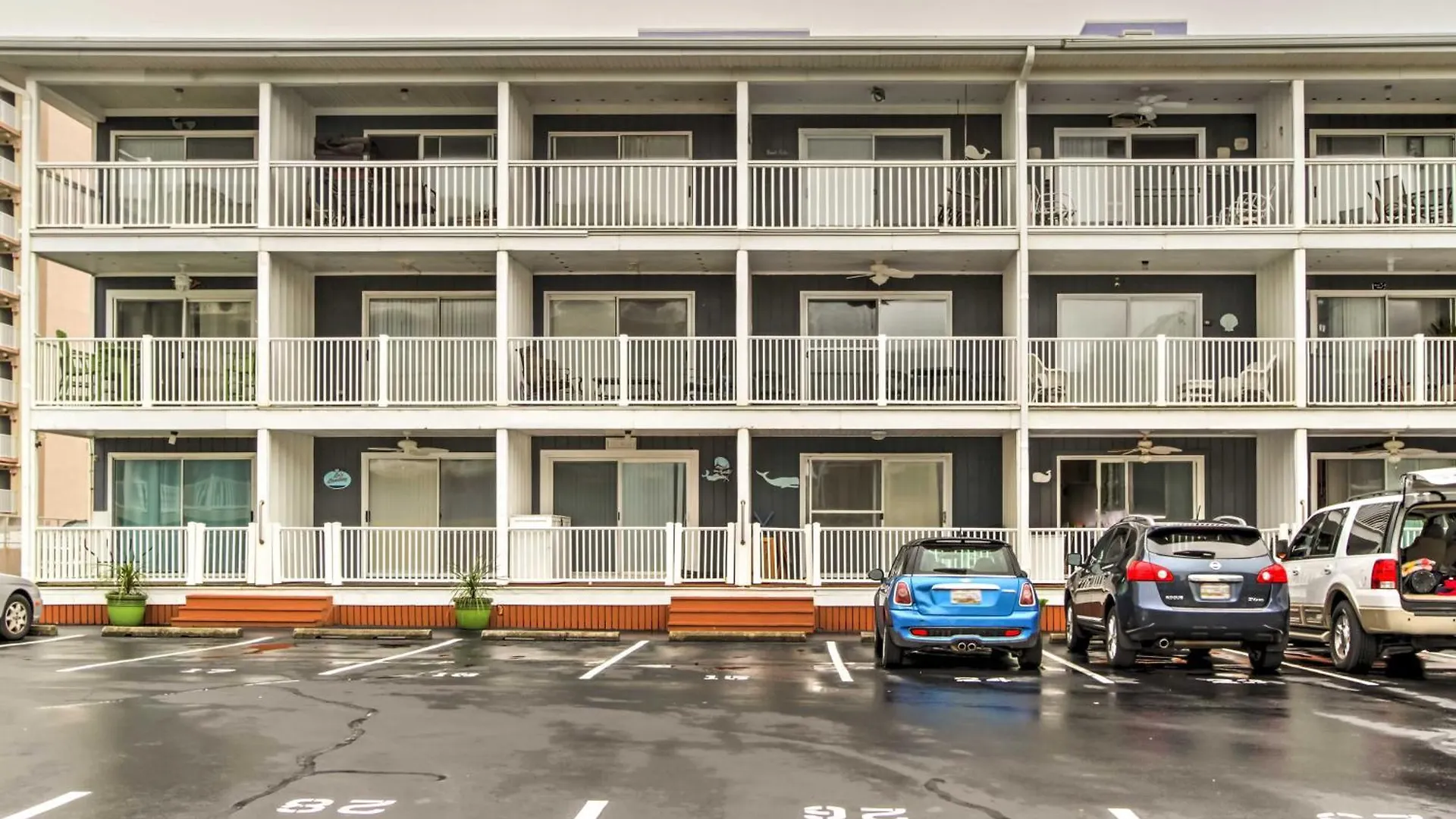 Apartment Ocean With Balcony And Ocean Views!