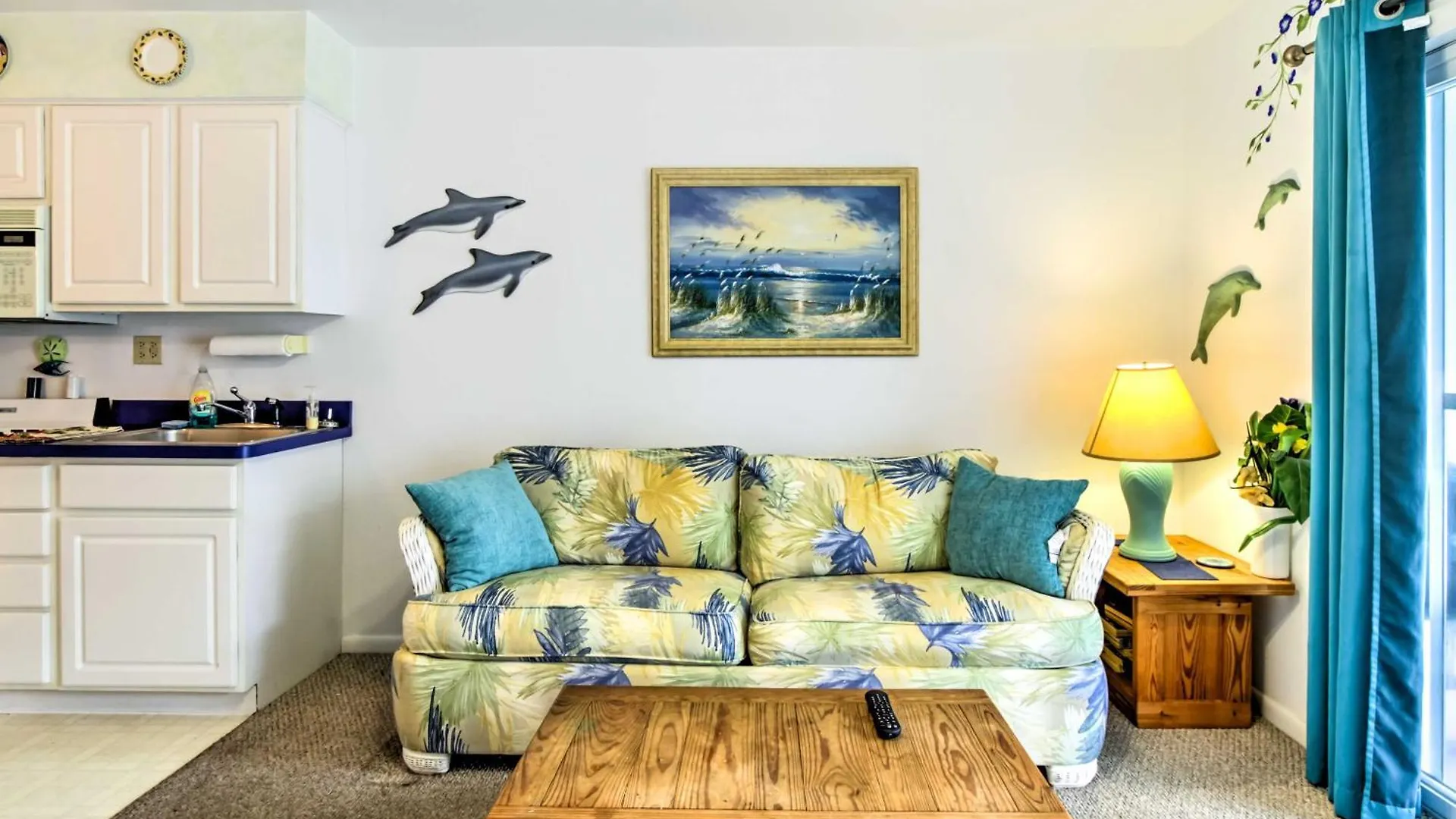 Ocean With Balcony And Ocean Views!