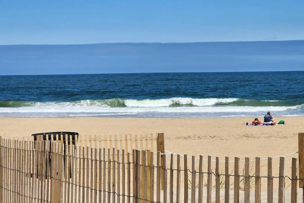 Updated Charming Studio,steps To Beach,outdoor Pool *