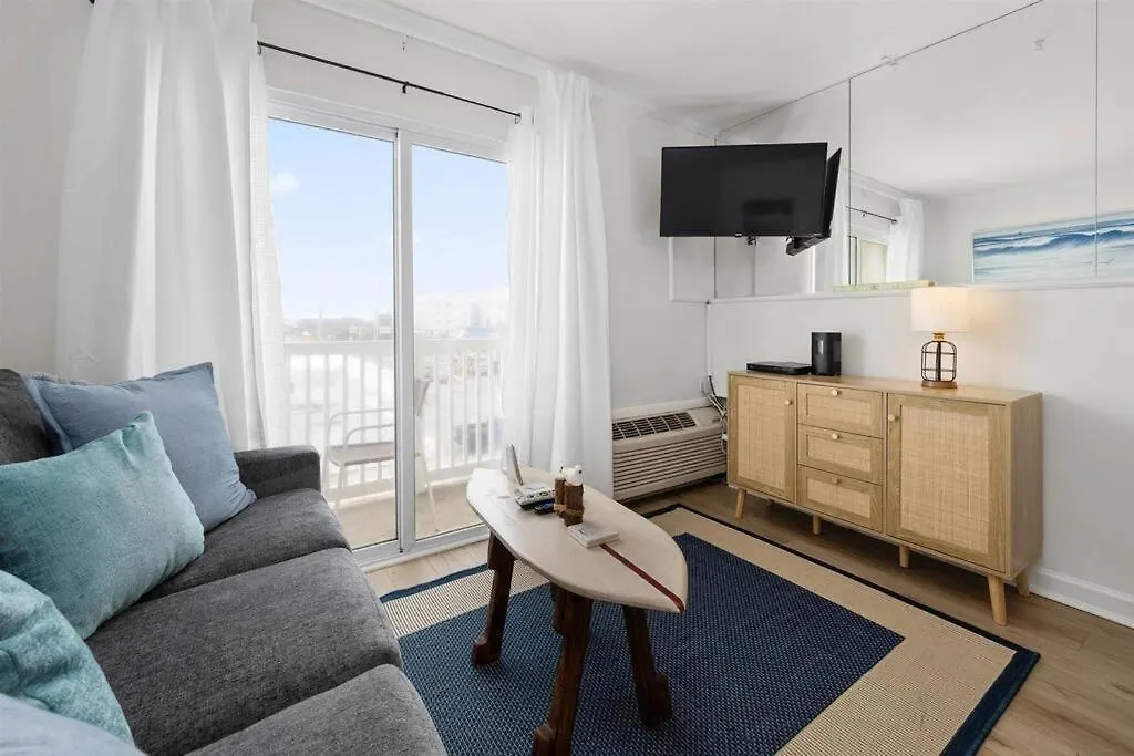 アパート Updated Charming Studio,steps To Beach,outdoor Pool