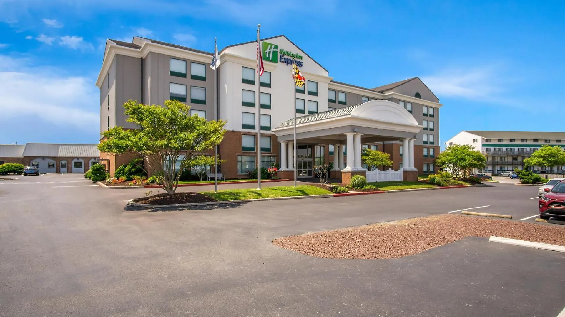 Express & - Ocean By Ihg Resort