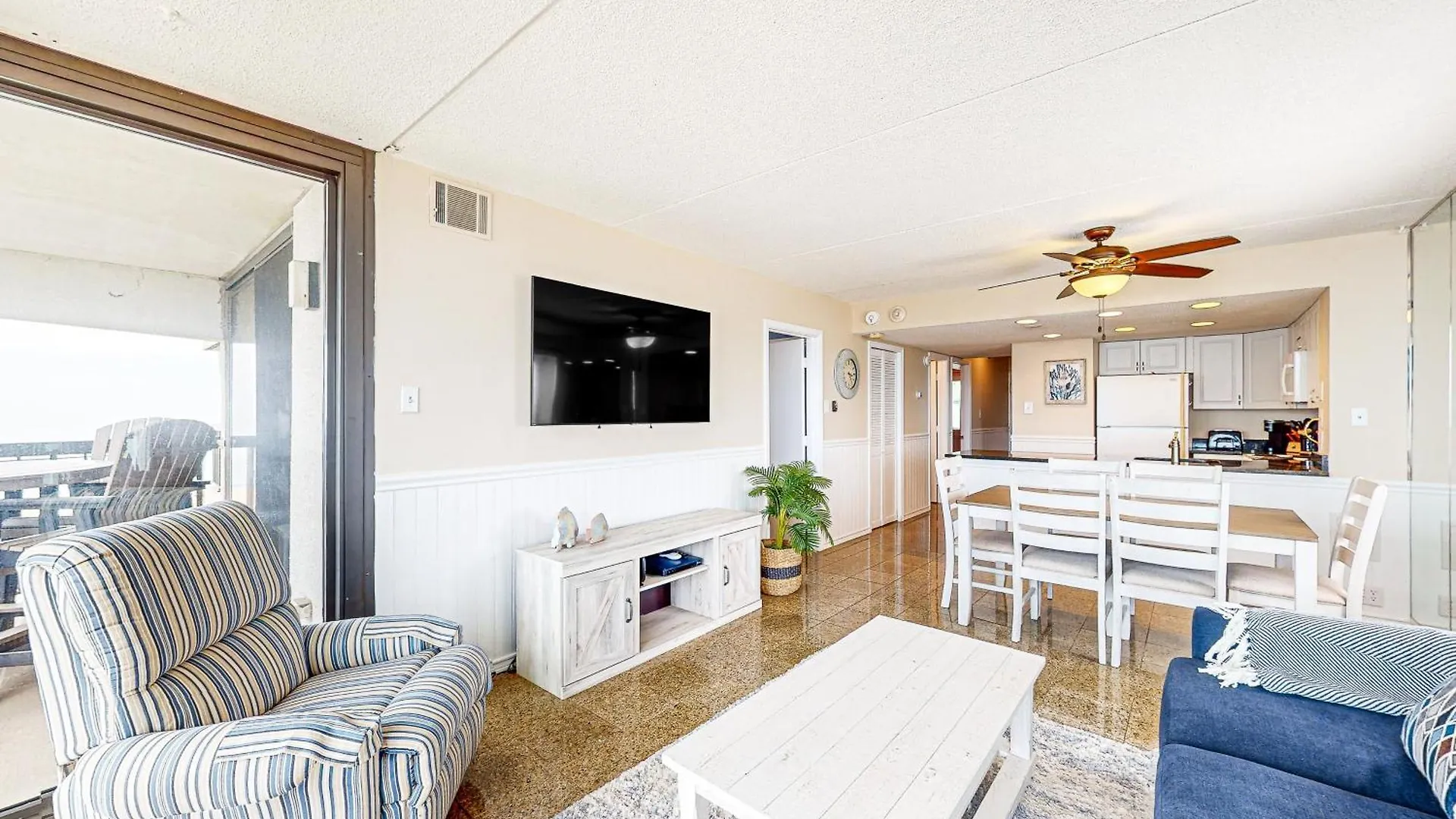 Sea Watch 610 Apartment