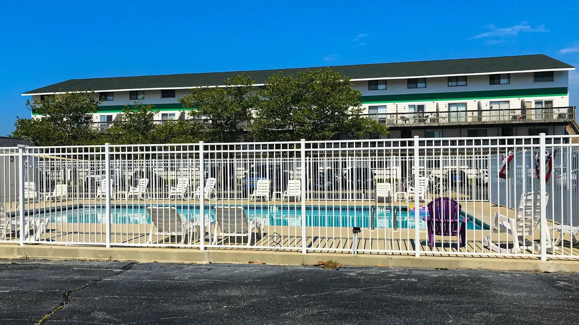 Raffles Apartament