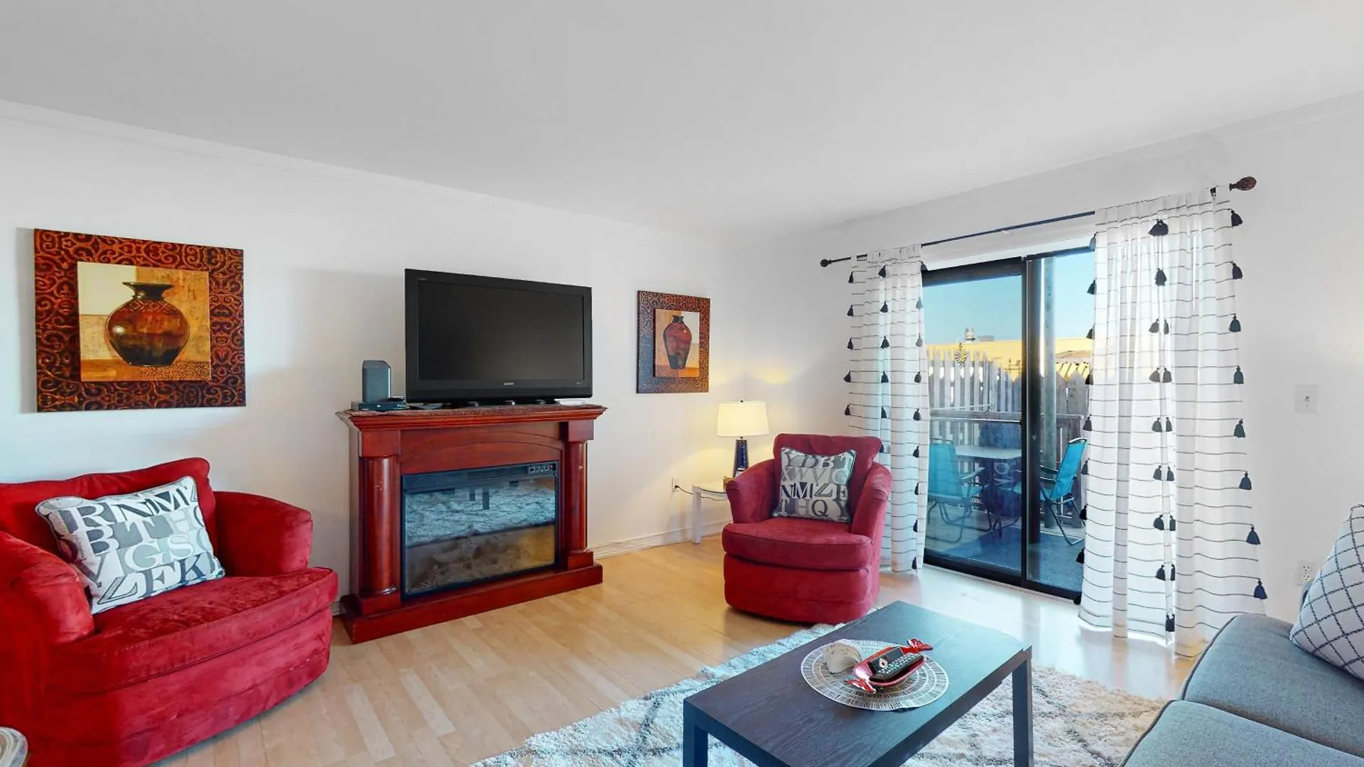 Raffles Apartament *