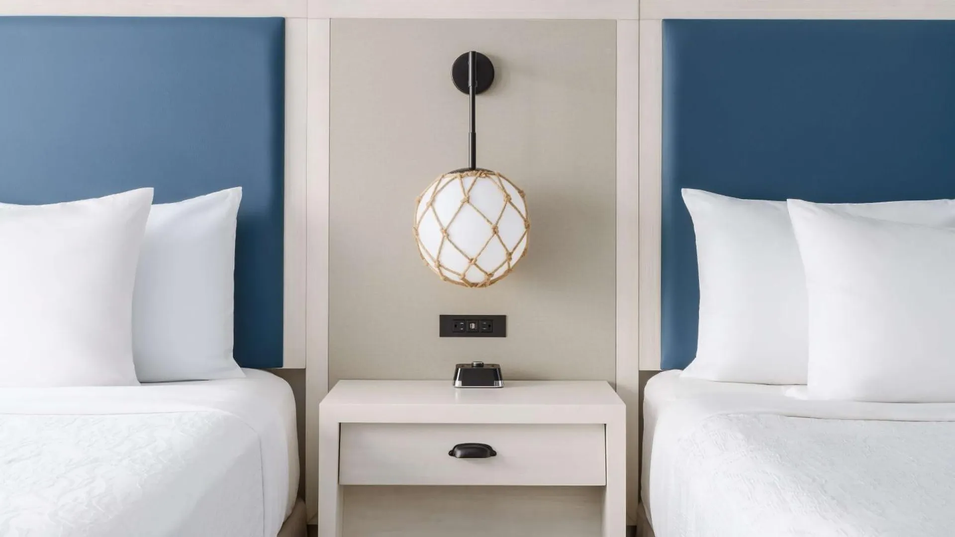 Hilton Garden Ocean Oceanfront 3*