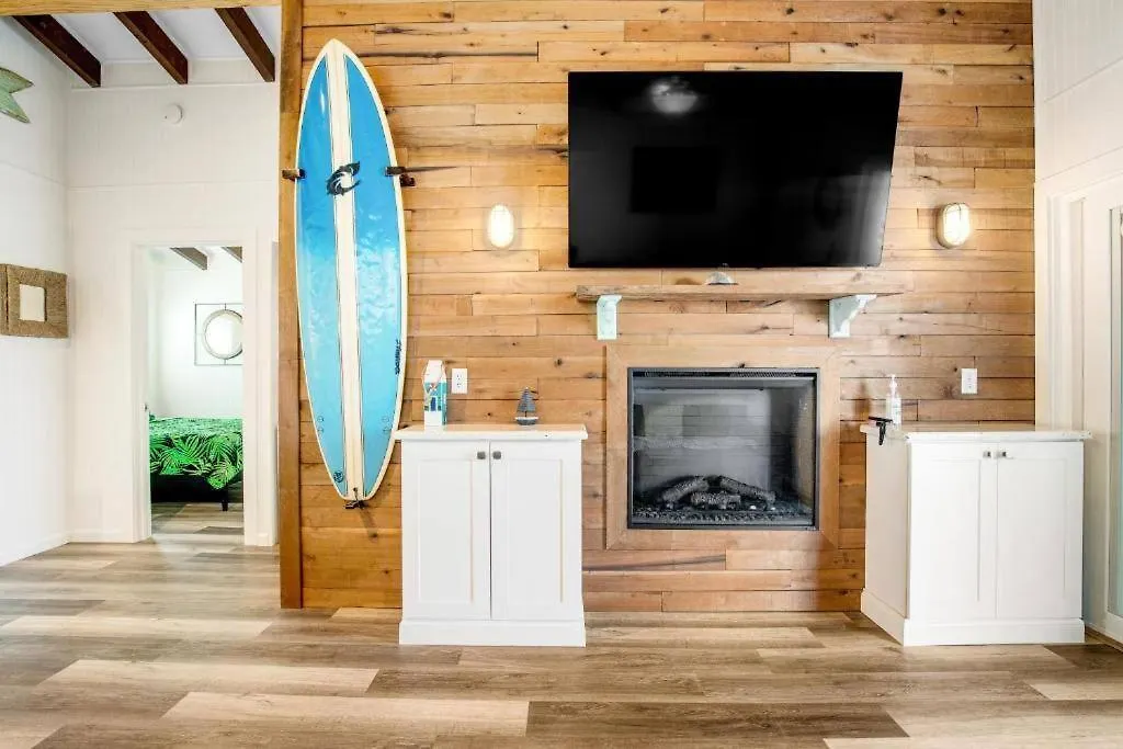 Holiday home The Blue Crush - 3br Beachfront Family Retreat *