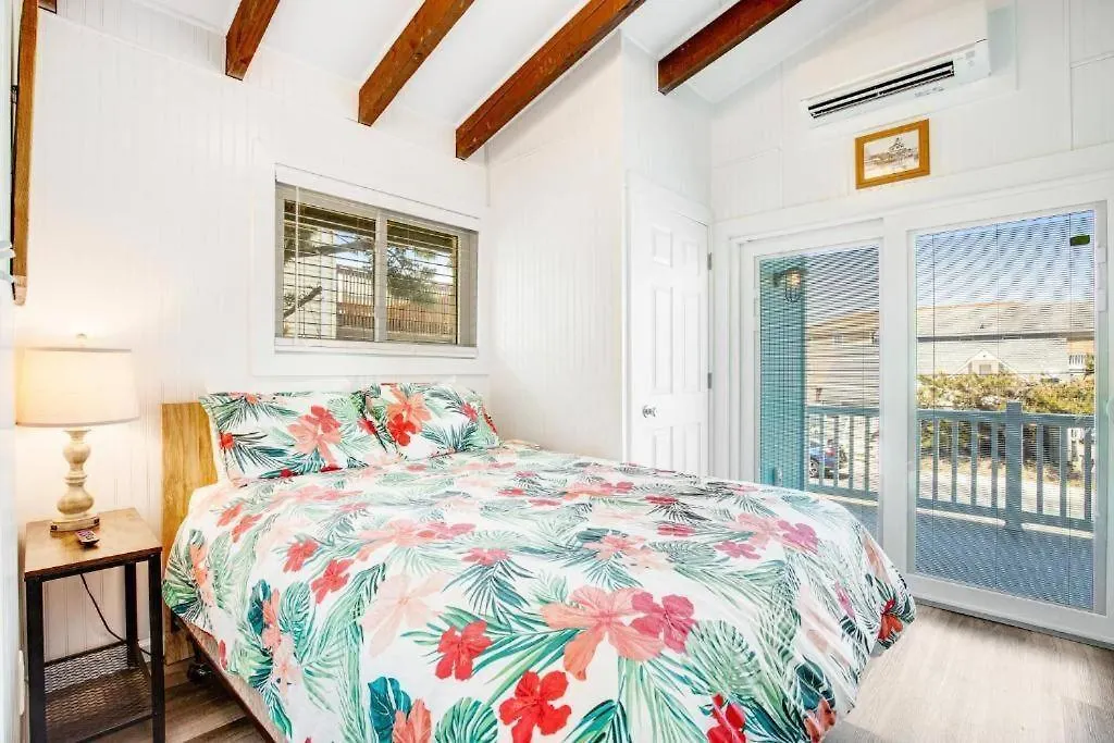 Holiday home The Blue Crush - 3br Beachfront Family Retreat