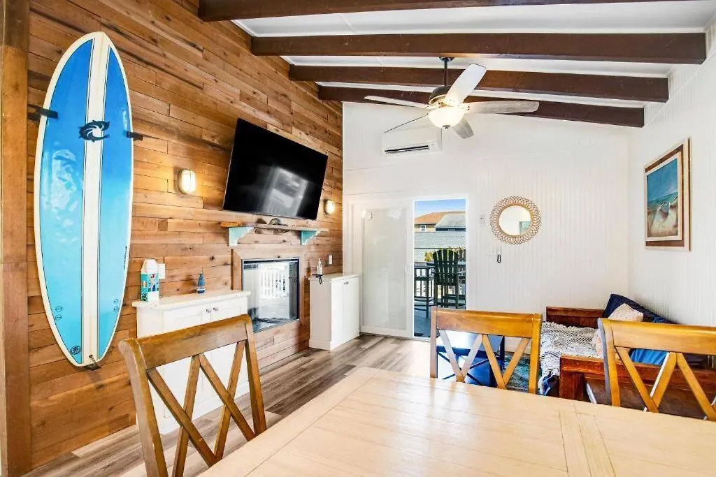The Blue Crush - 3br Beachfront Family Retreat Holiday home *