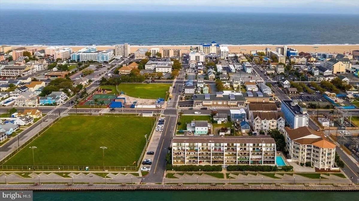 בית נופש Alexander Mini Mansions 202a אושן סיטי