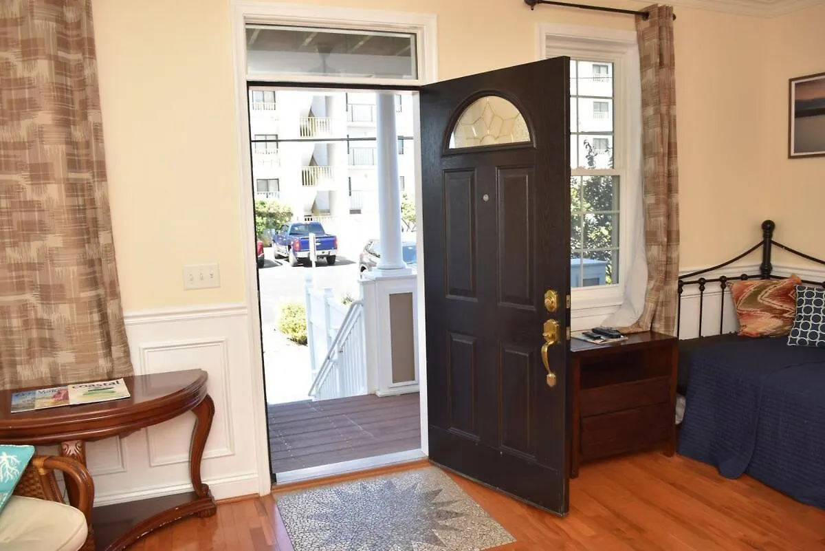 בית נופש Alexander Mini Mansions 202a