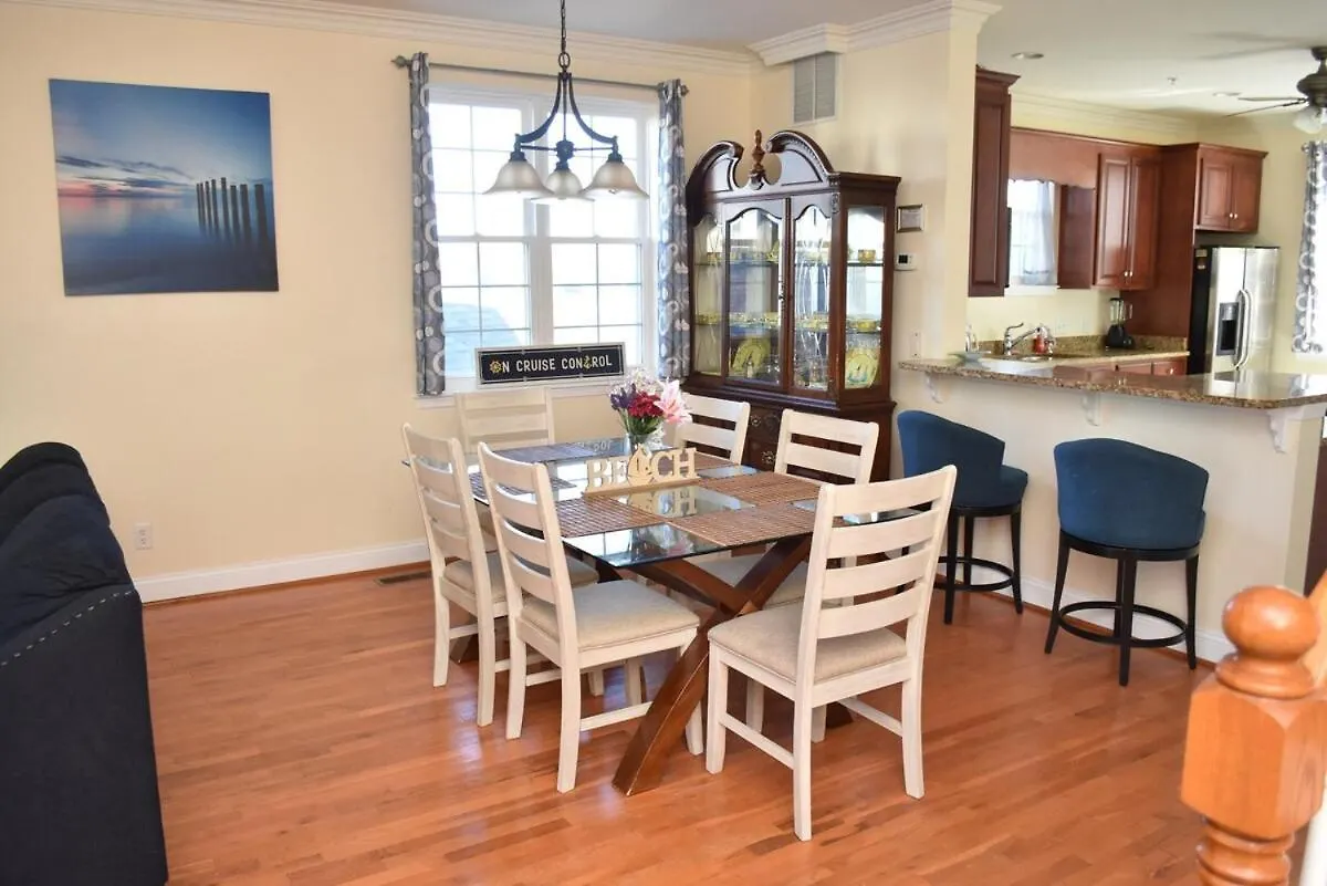 בית נופש Alexander Mini Mansions 202a *