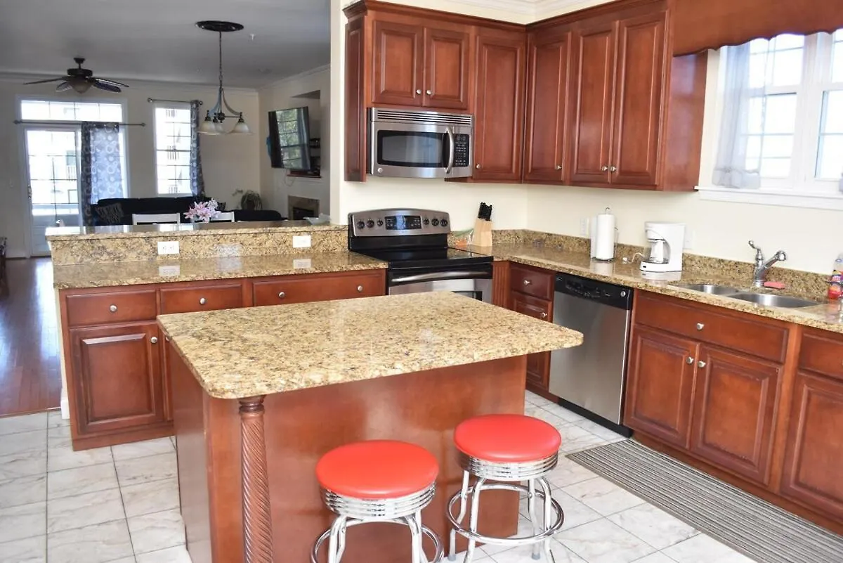 בית נופש Alexander Mini Mansions 202a