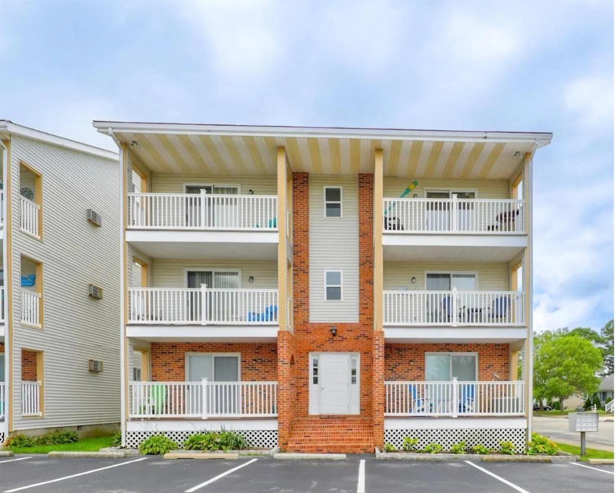 Apartment Pine Needle Ocean City