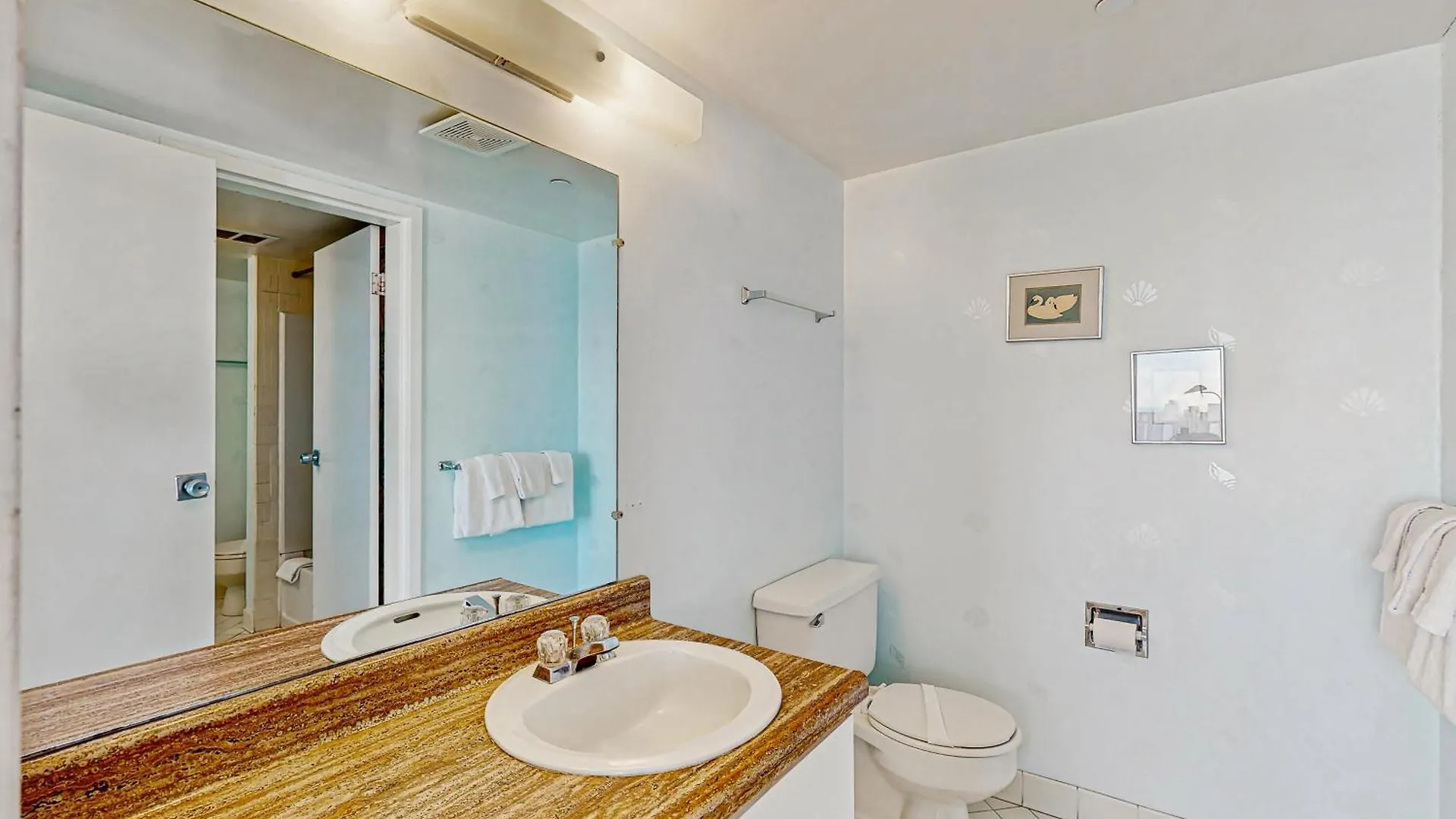 9400 Apartment