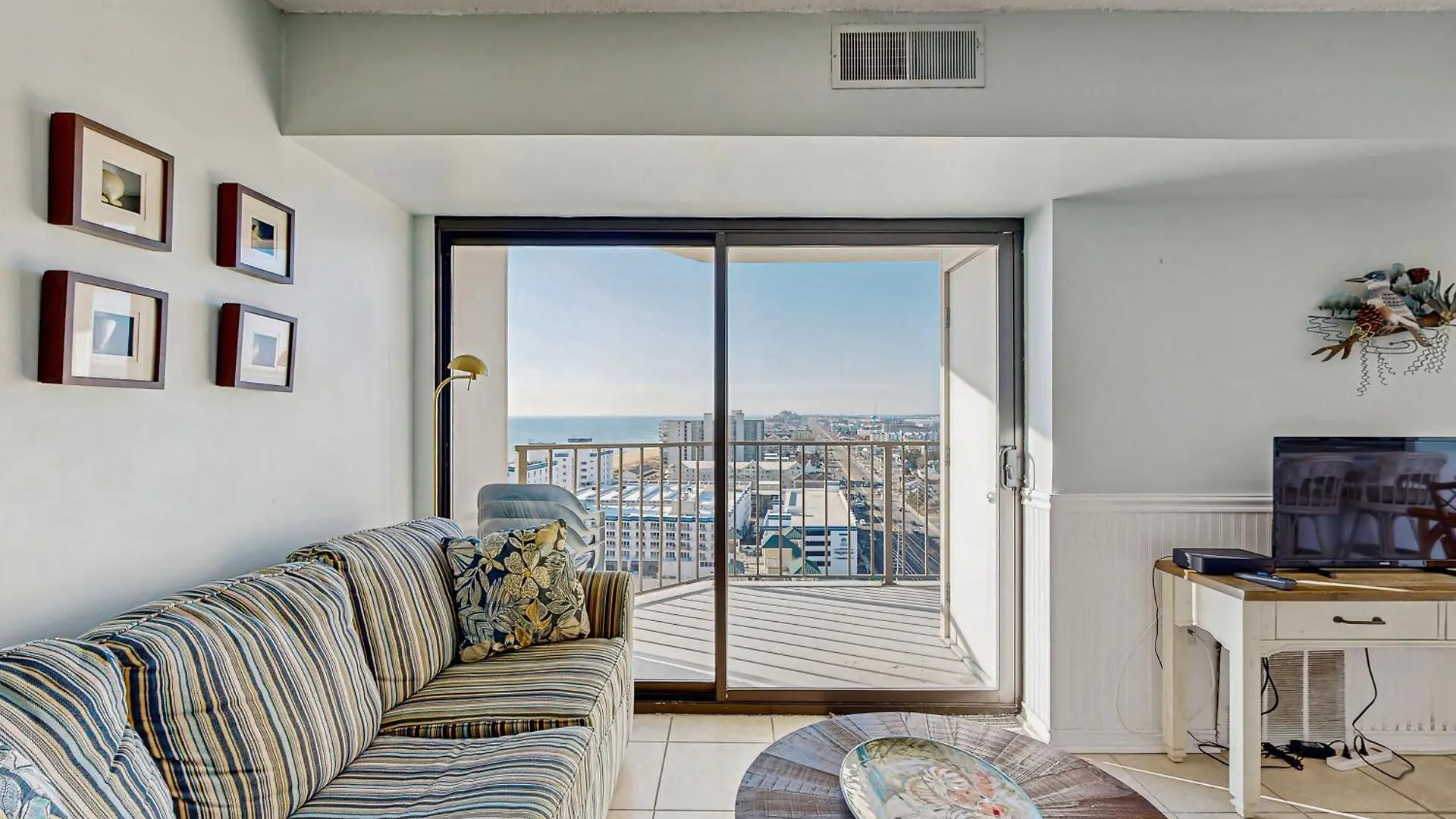 Apartment 9400