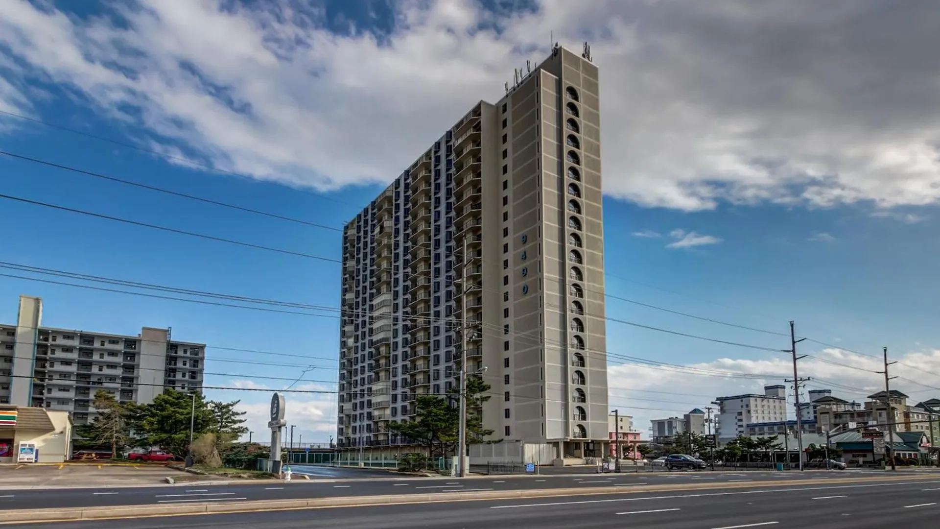 Apartment 9400 *