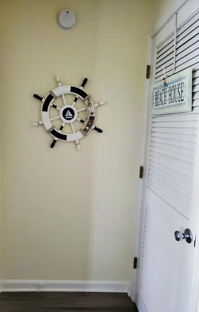 Hidden Harbour 2br 2ba - Bayside With Pool, Steps To And Northside Park!