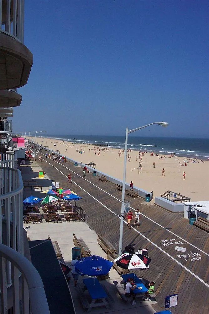 Paradise Plaza Hotel 3*