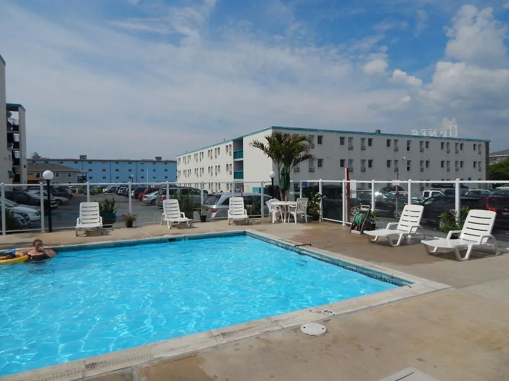 Seabonay Oceanfront 2*
