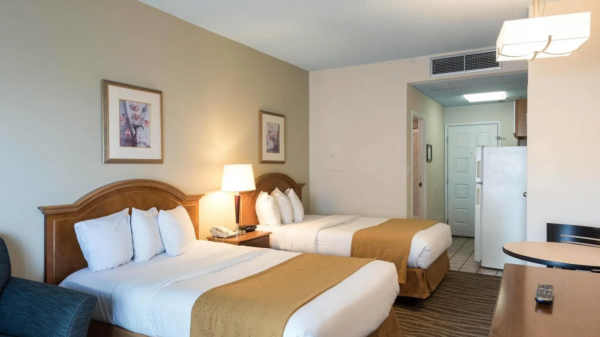 Doubletree By Hilton Ocean Oceanfront מלון 4*