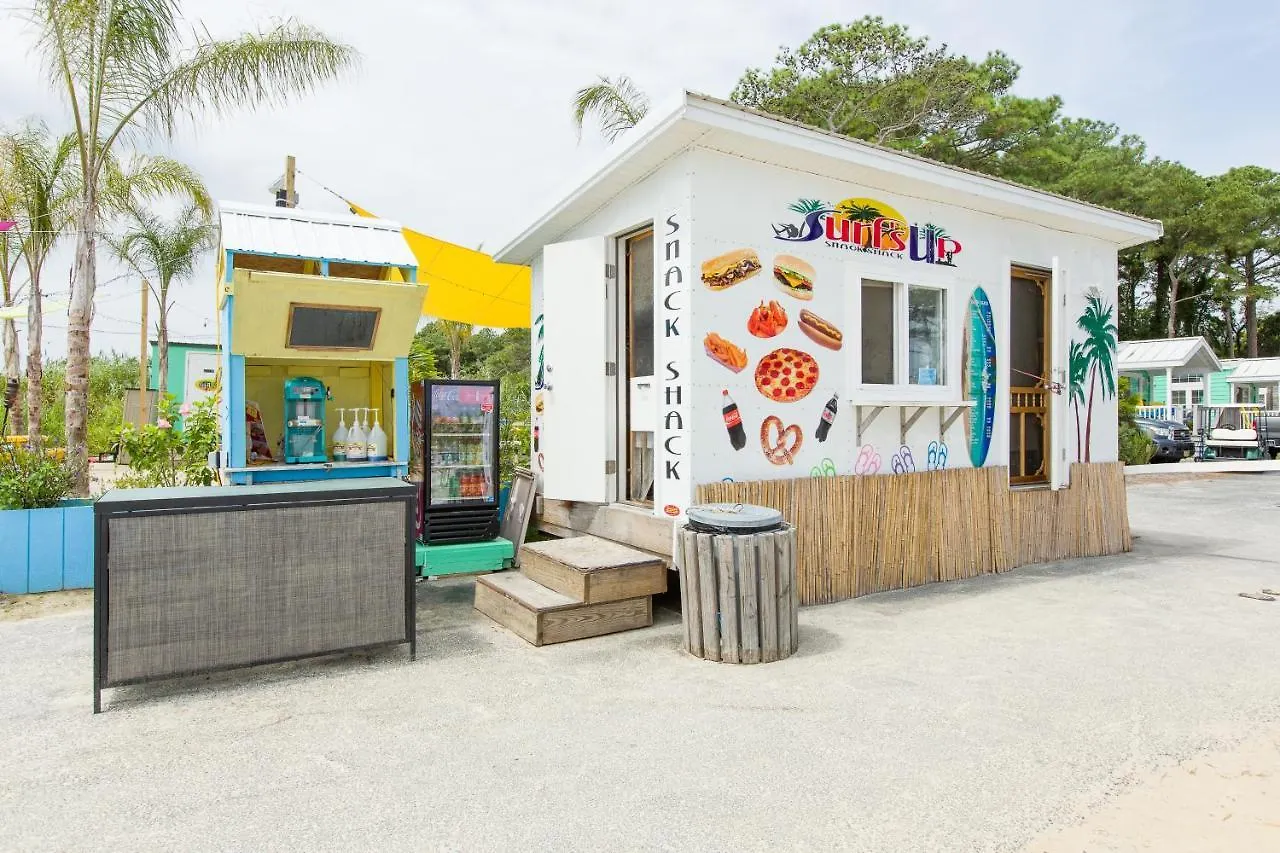 Castaways Rv & Campground Campsite 2*