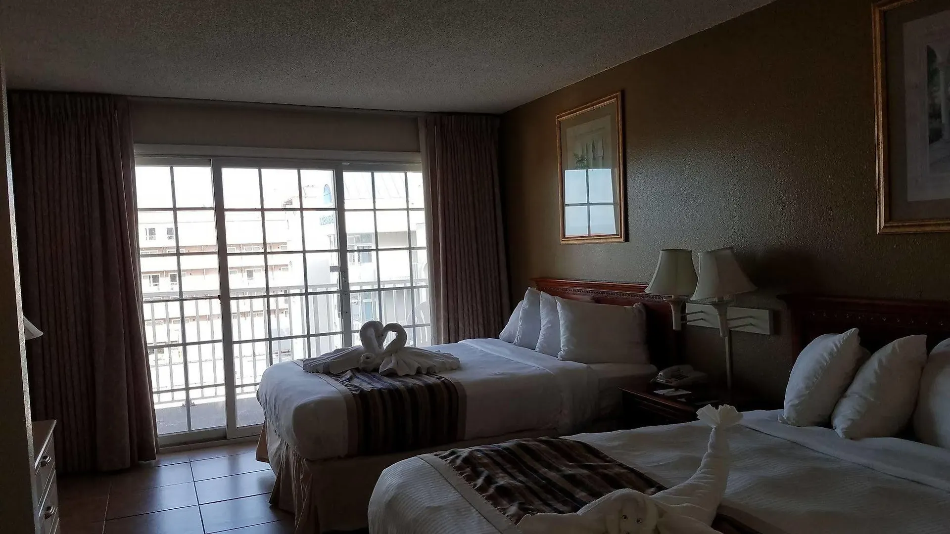 Hotel Paradise Plaza 3*