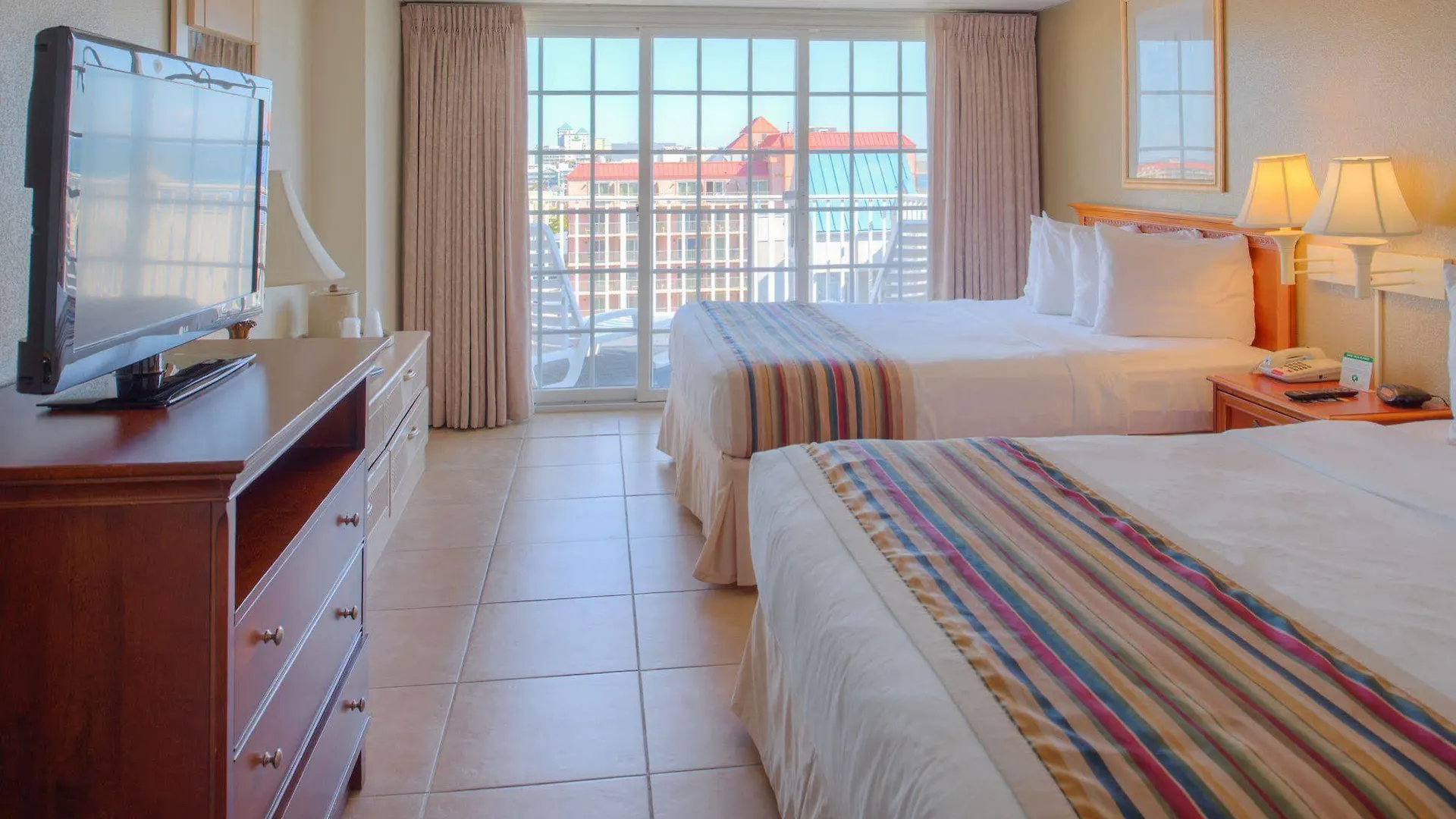 Paradise Plaza Hotel