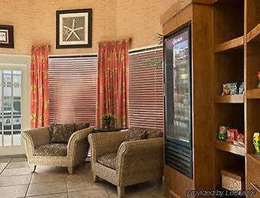 Отель Howard Johnson By Wyndham Ocean Oceanfront 2*