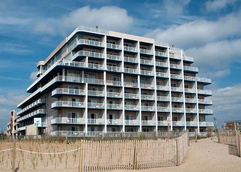 Doubletree By Hilton Ocean Oceanfront מלון