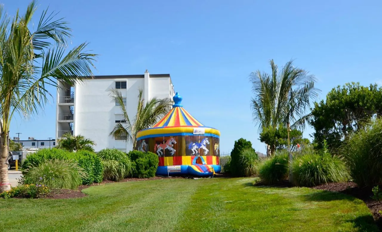 Carousel And Hotel 3*