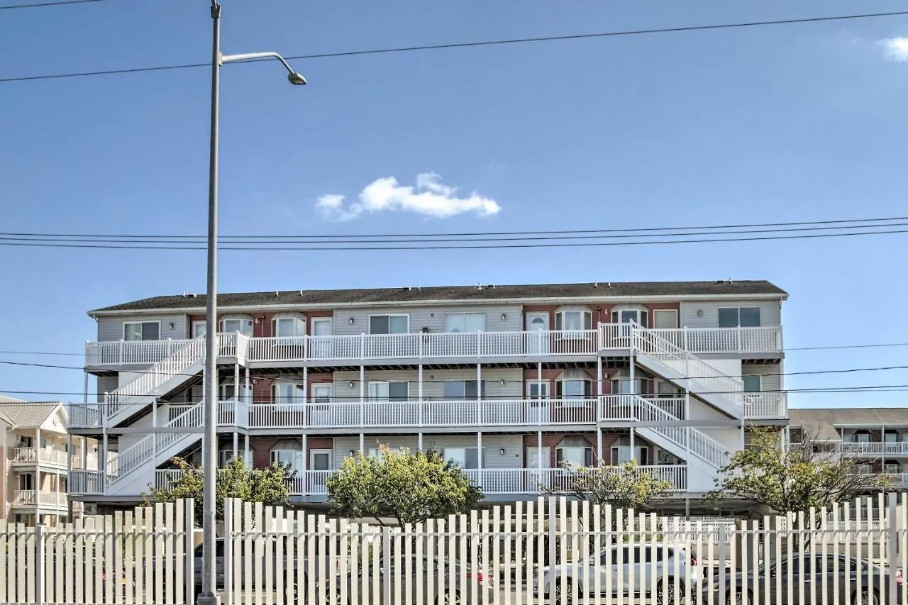 Ocean With Pool - Steps To Beach! Apartment Ocean City