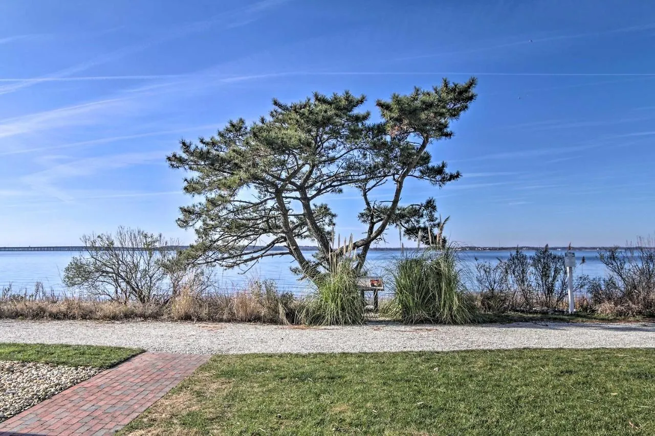 Holiday home Resort-style Ocean Townhome With Access!