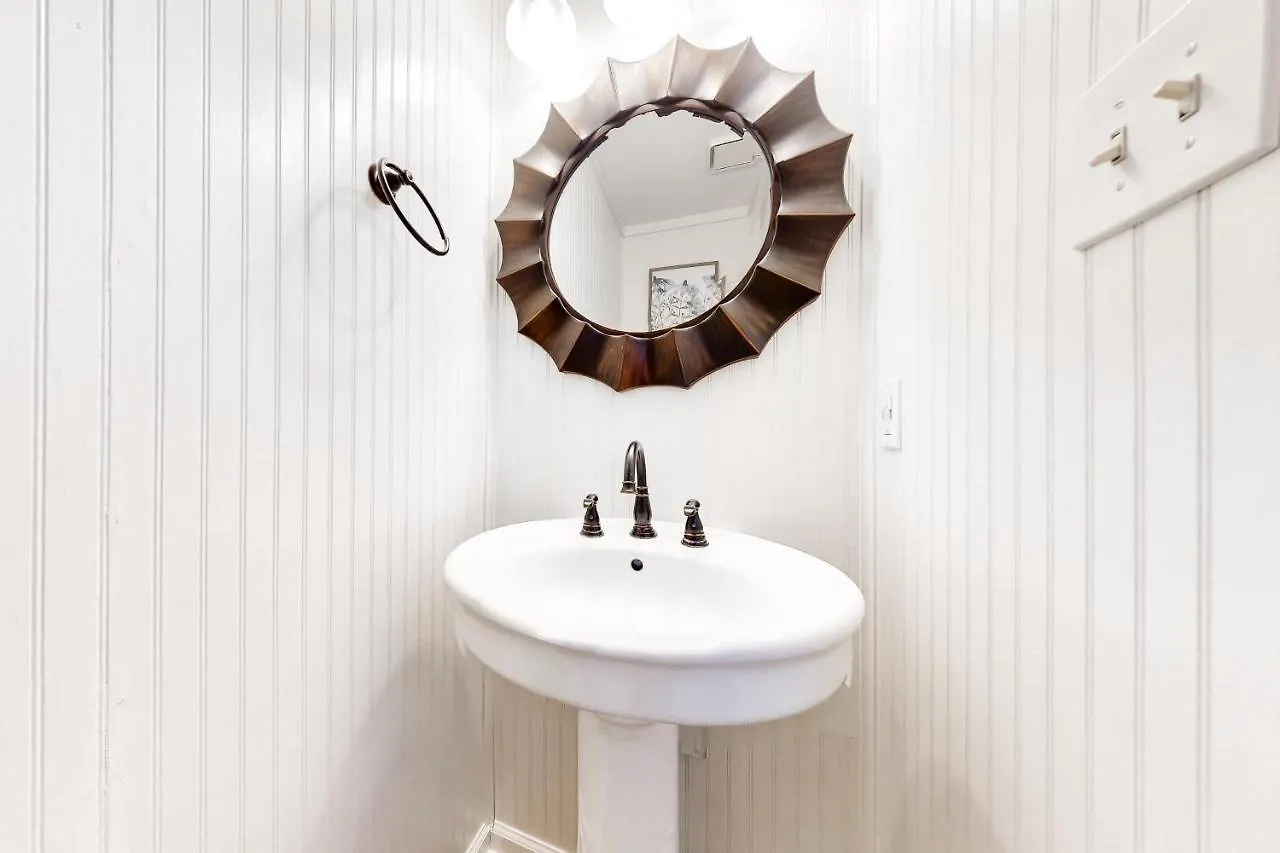 Bayfront Beauty At Mallard Landing Holiday home