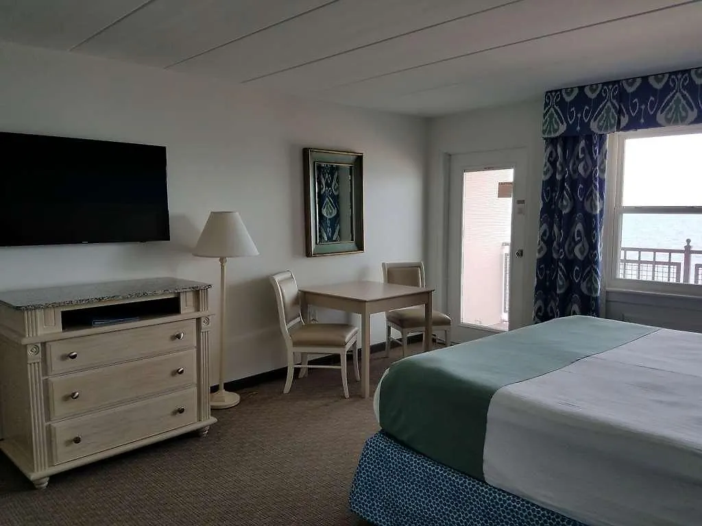 Hilton Garden Ocean Oceanfront אושן סיטי