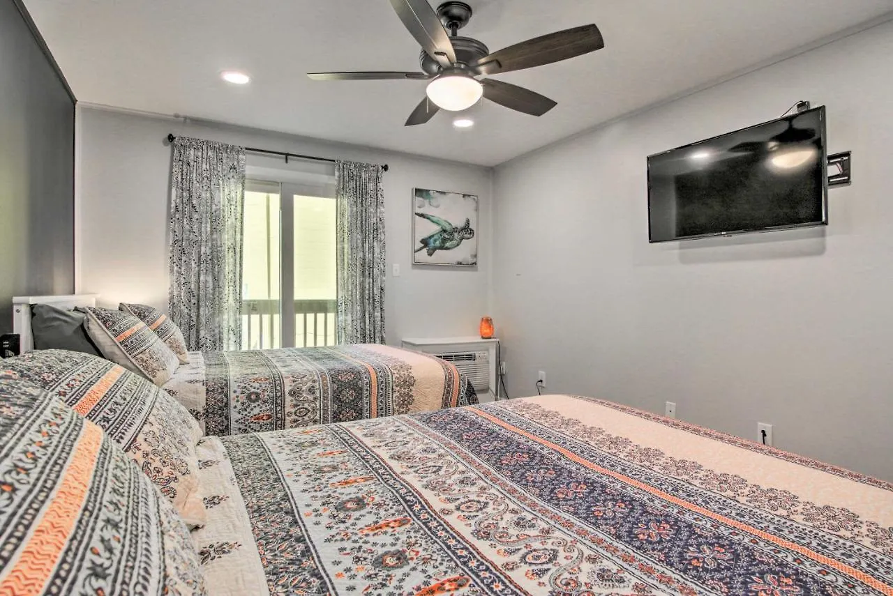 Apartment Ocean With Balcony - Walk To The Beach!
