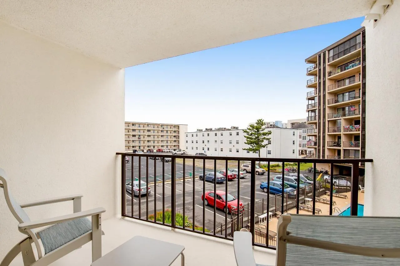 Bluewater East Oceanblock Apartment *