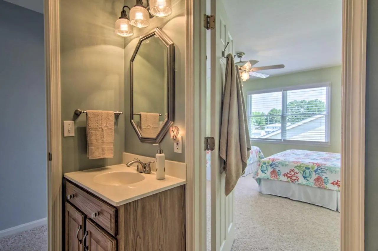 Canal-front Ocean Getaway With Deck And Dock! Ocean Pines