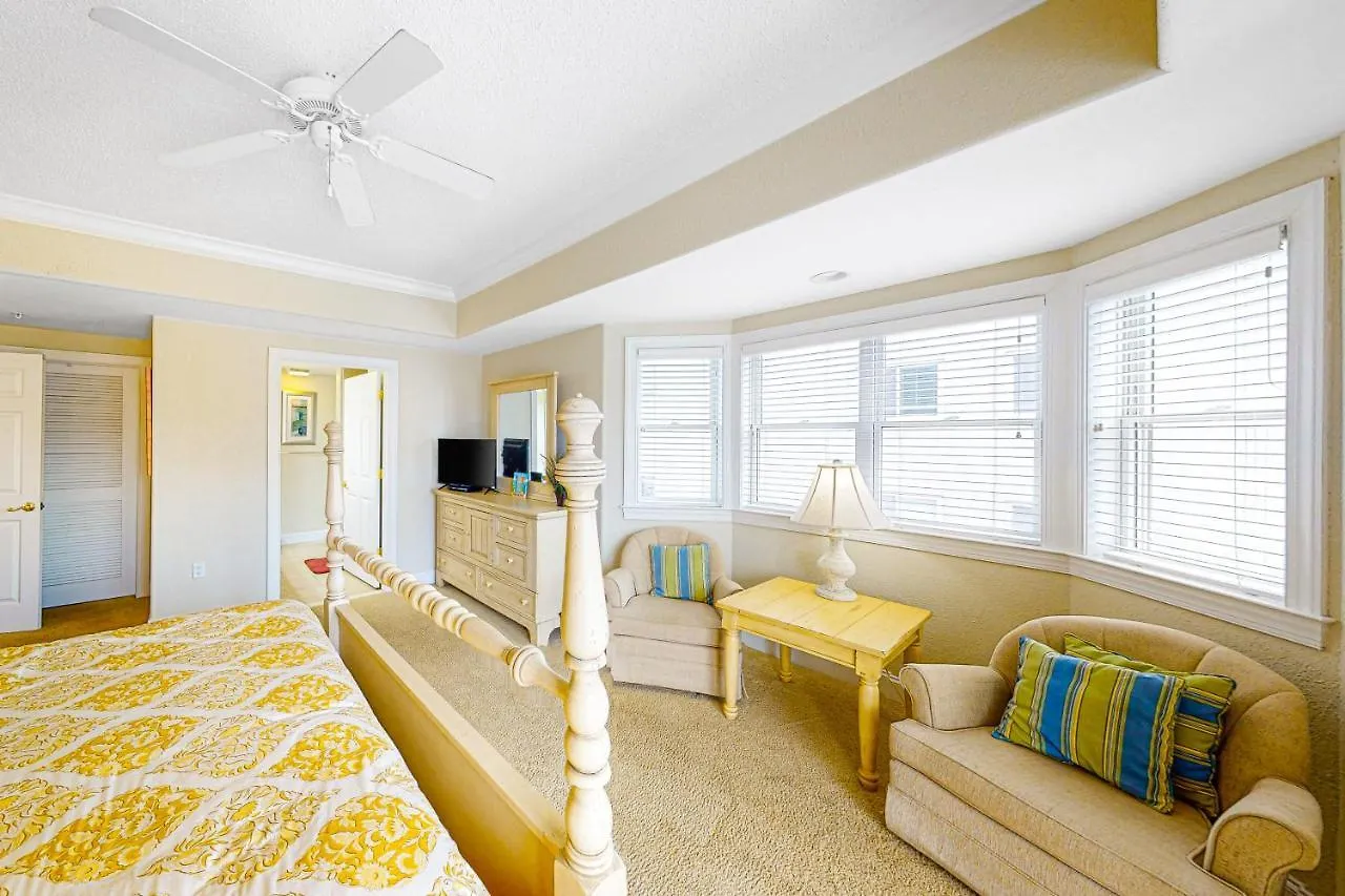 Apartment 4100 #201