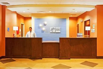 Express And West Ocean By Ihg Hotel 2*