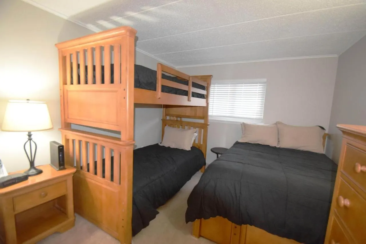 Apartment Thunder Island 61b