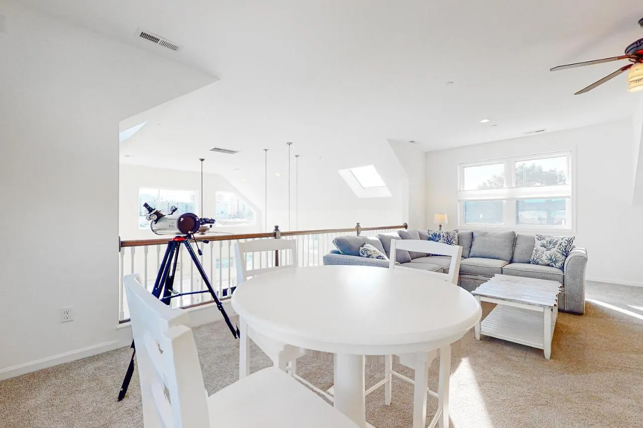 Atlantic Blvd 13314 Holiday home