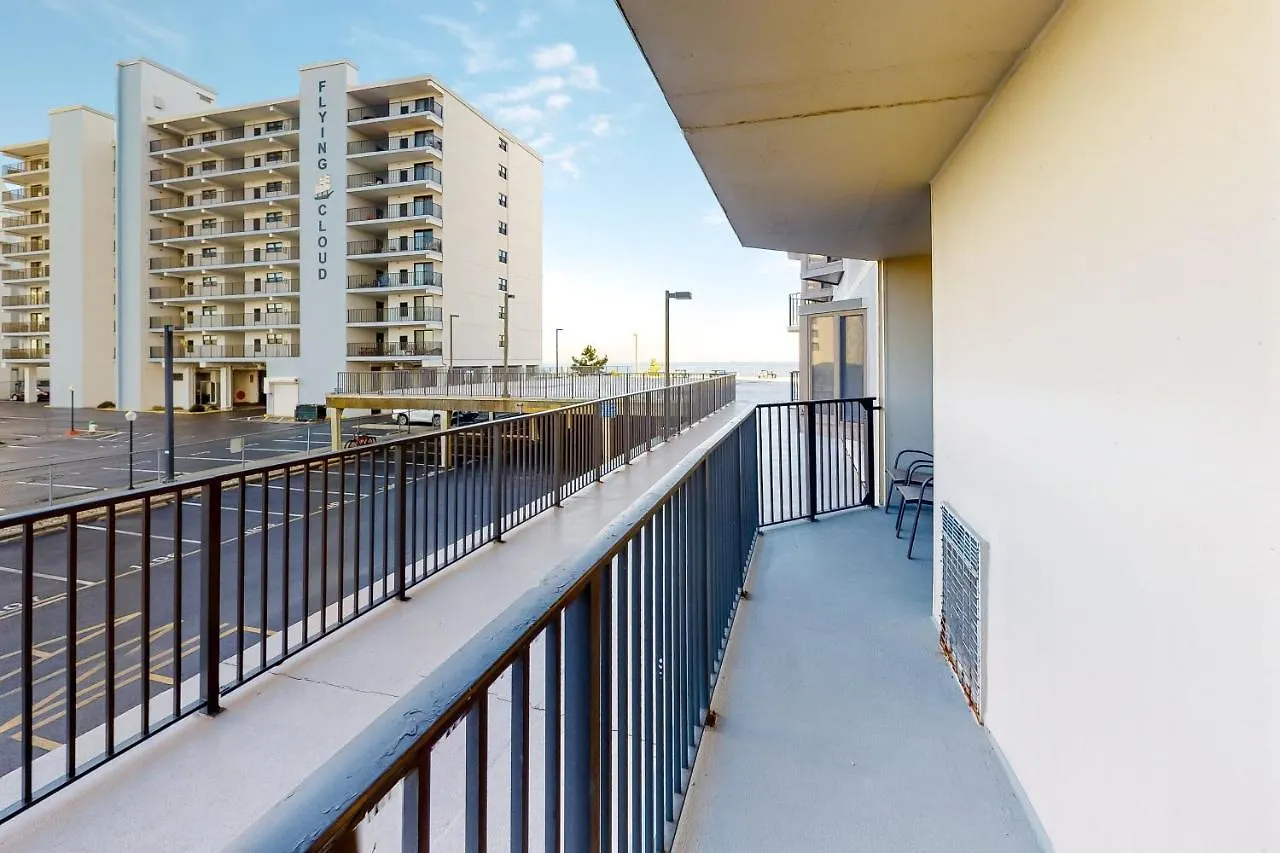 Apartment 9400 Bldg #203