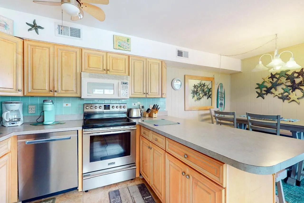 Apartment Surfs Up 301 *