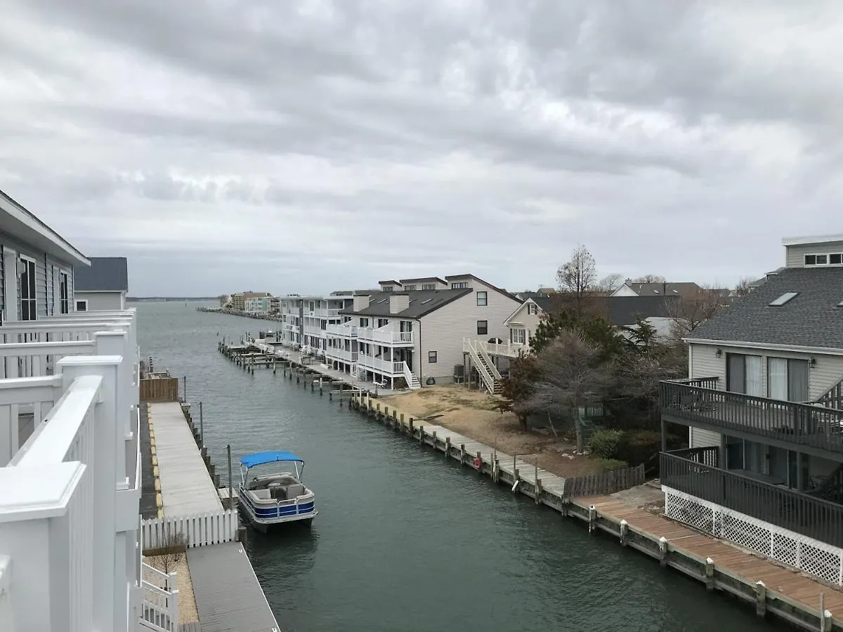 Island Cove Unit E Holiday home