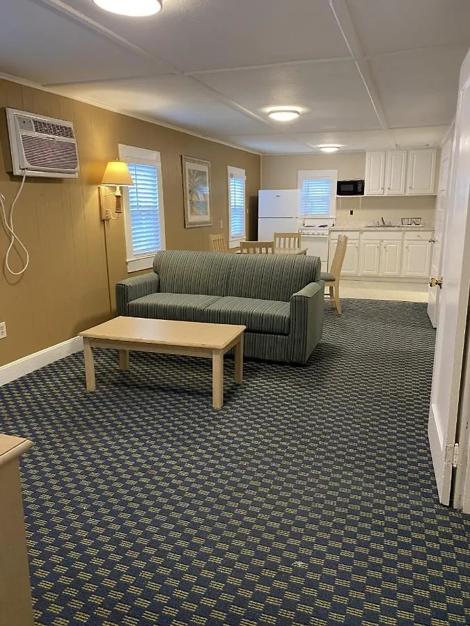 מוטל The Admiral Hotel/motel 2*