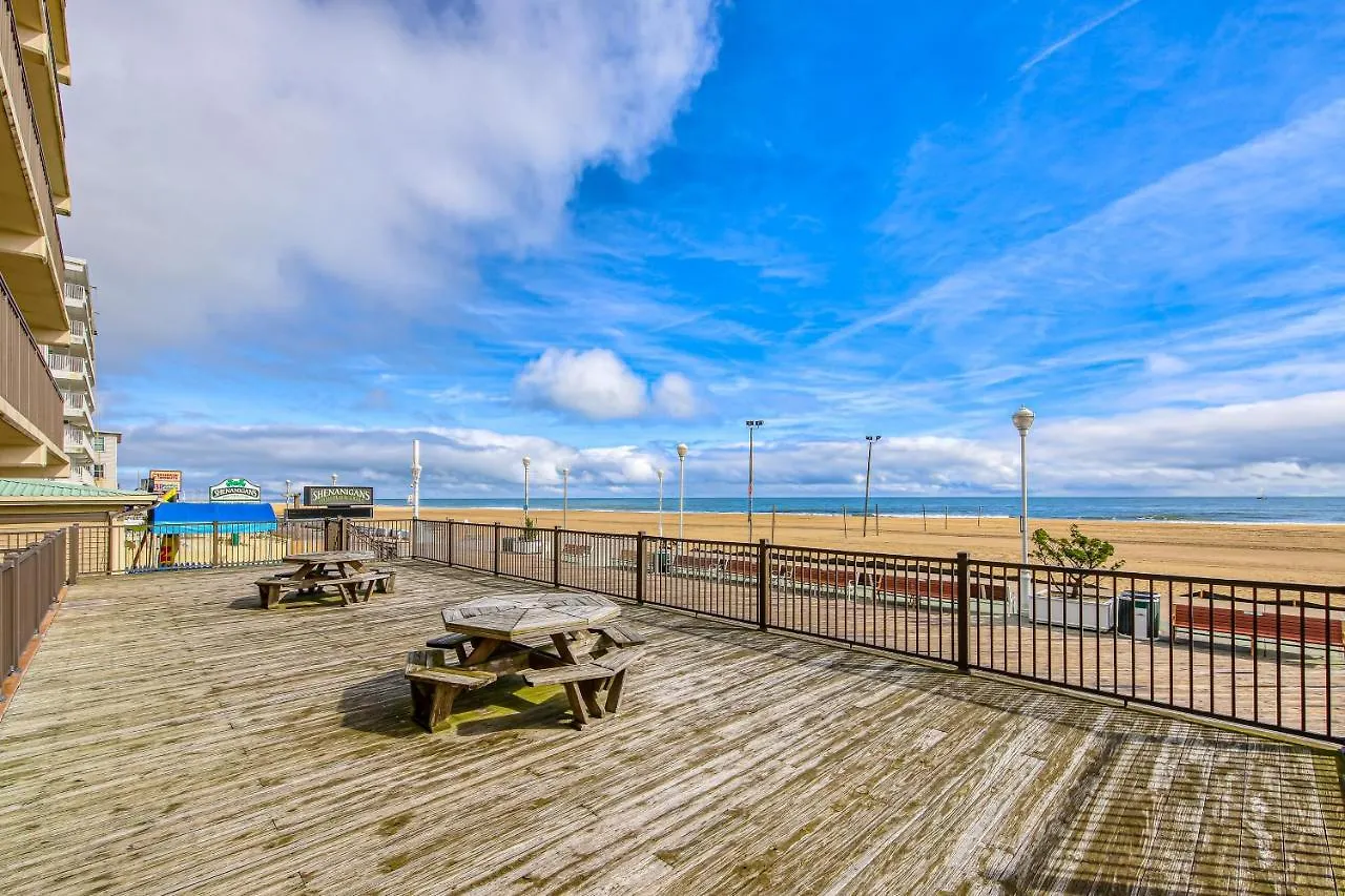 Oceanfront At Golden Beach Hotel