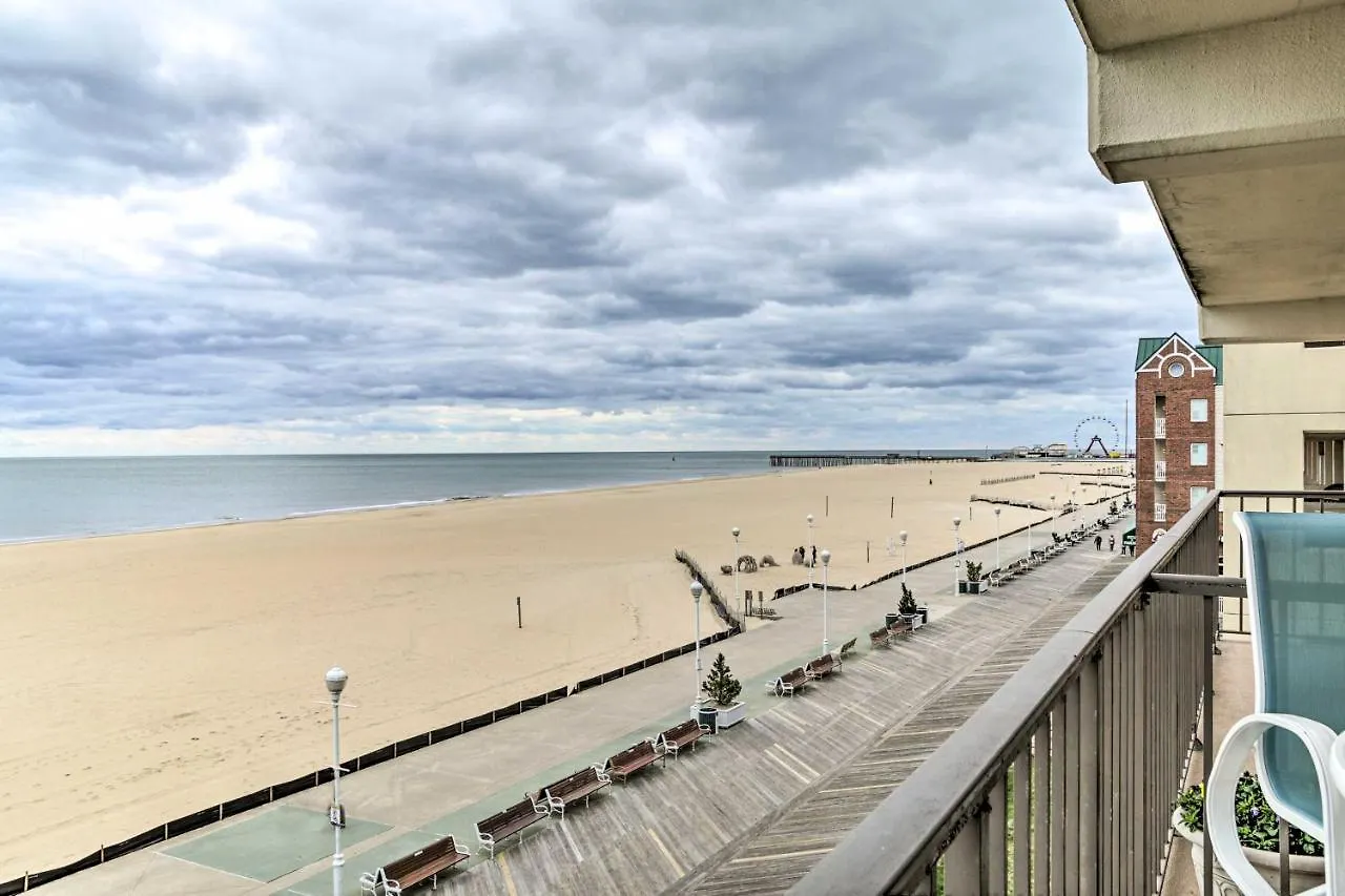 公寓 Chic Oceanfront Less Than Half Mi To Boardwalk! 大洋城