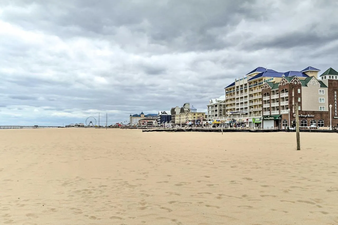 Chic Oceanfront Less Than Half Mi To Boardwalk! *