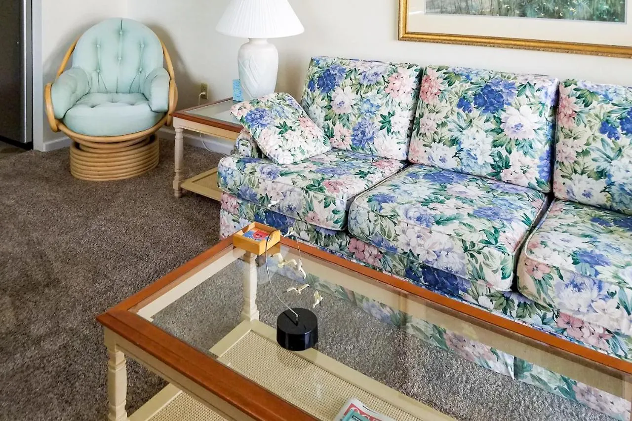 Sea Sands 101 Apartment