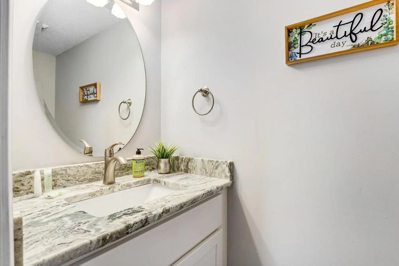 Hotel Oceanblock 61st C102 Ocean City